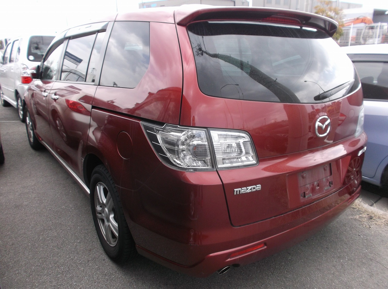 Купить дверь мазда мпв. Мазда МПВ 3 литра красная. Mazda MPV 98 lvl. Mazda MPV Rear Wing. Mazda MPV Tuning Spoiler.